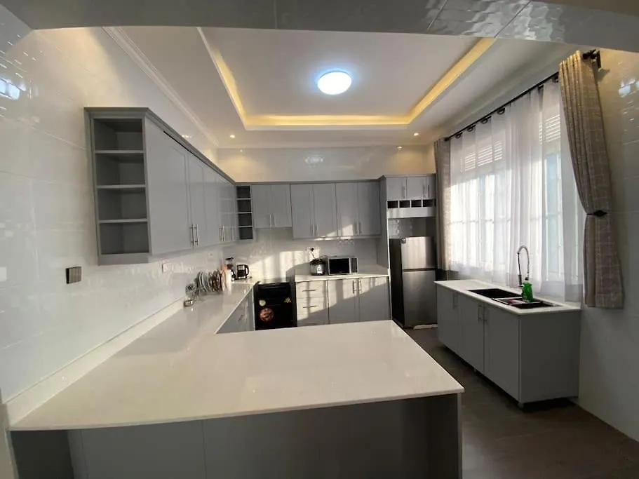Luxury Lakeview Penthouse In Munyonyo Kampala