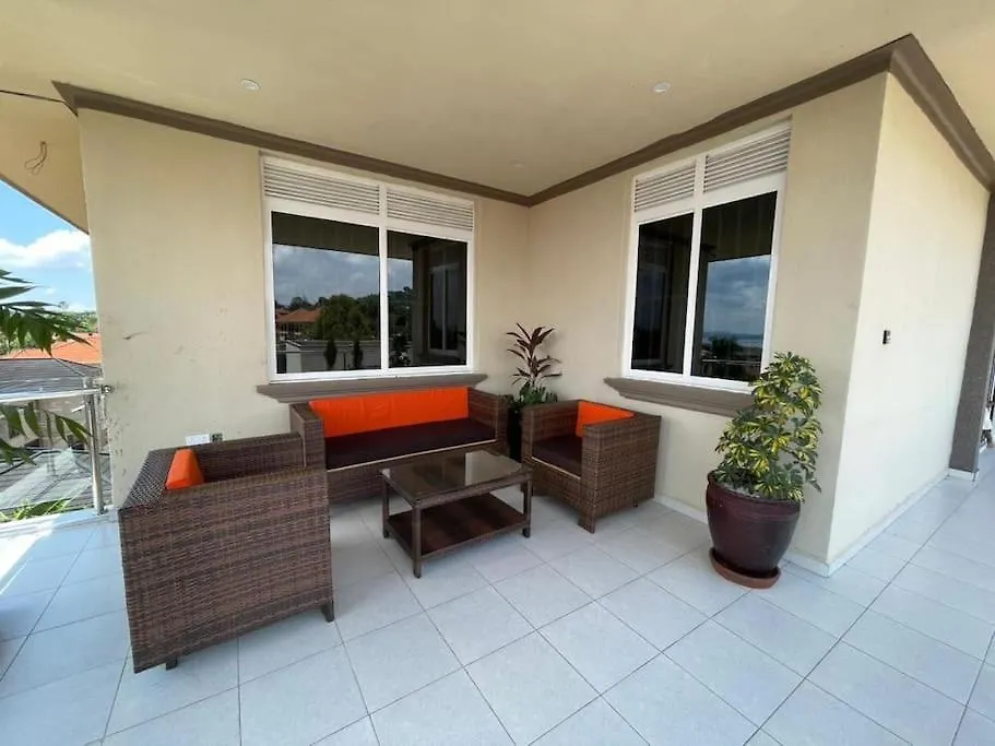 Luxury Lakeview Penthouse In Munyonyo 캄팔라 0*,